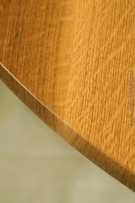 Rounded corner of table, in quarter-sawn oak with hand-rubbed polyurethane finish